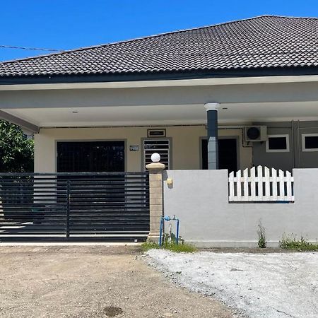Nikmat Homestay Riyadh Kampong Tuan Mandak Ngoại thất bức ảnh