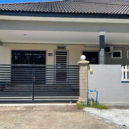 Nikmat Homestay Riyadh Kampong Tuan Mandak Ngoại thất bức ảnh